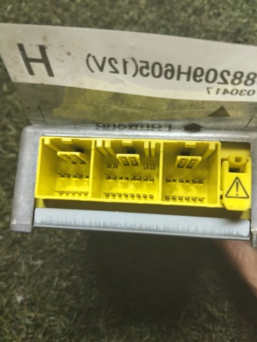 988209H605 NISSAN купить в Павлоград