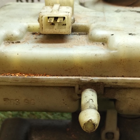 MERCEDES 0024312702 Бачок тормозной в наличии Ровно