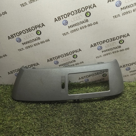Накладка декоративная центральной консоли A9066890037 VAG