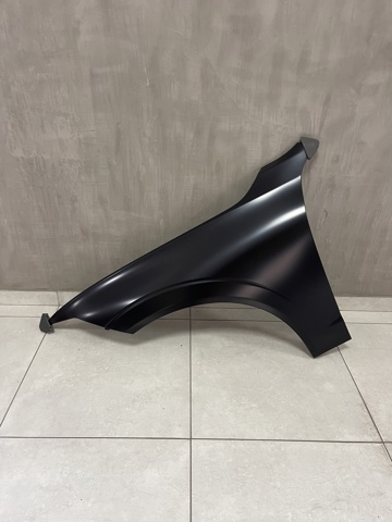 Переднее левое крыло Volvo 440 K