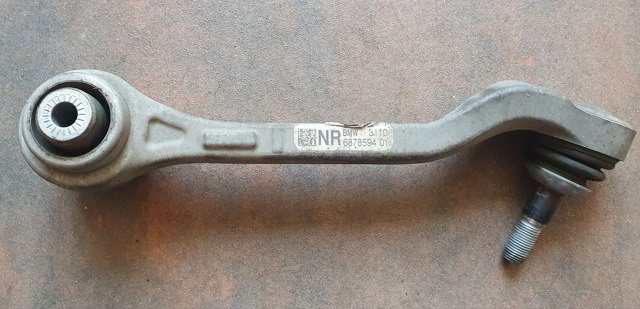 Рычаг передней подвески нижний, правый 31106878594 BMW