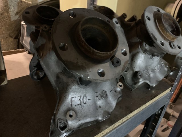 BMW 31206876840 Ступица передняя в наличии Запорожье