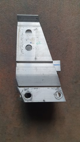 BMW 51117422233 Направляющая переднего бампера в наличии Днепр