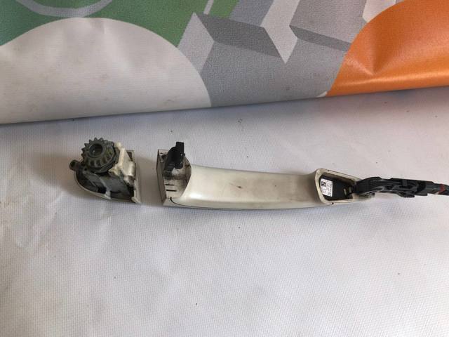 BMW 51217332565 Ручка двери передней наружная левая в наличии Каменское
