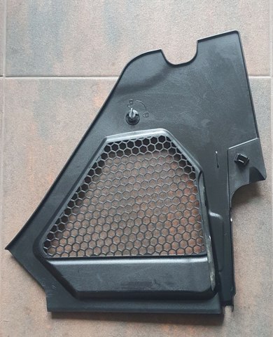 Заглушка жабо боковая 51717427847 BMW