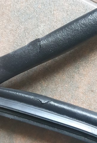 51767419379 BMW Уплотнитель капота купить в Винница