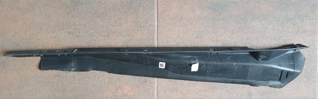 51767419385 BMW Уплотнитель крыла купить в Каменское