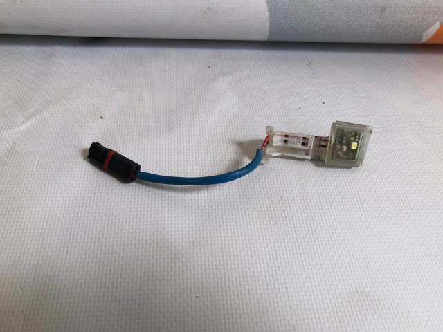 Фонарь подсветки ручки двери передней 63177277447 BMW