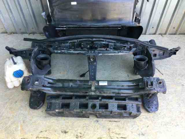 Suporte superior do radiador (painel de montagem de fixação das luzes) 95850559400 Porsche