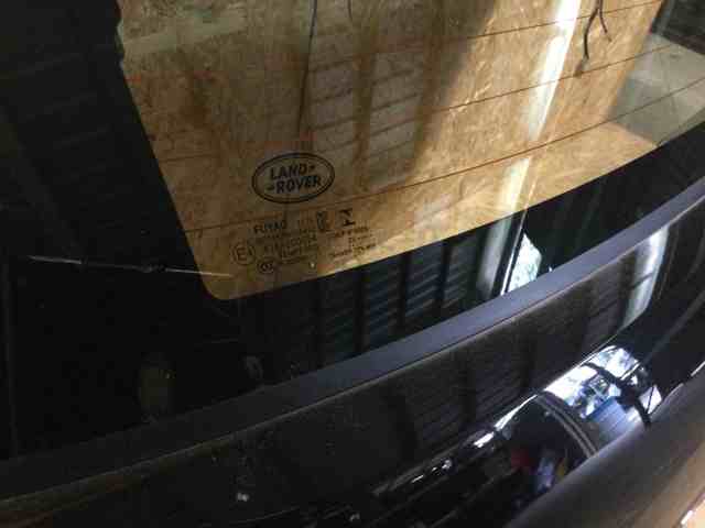 LR117319 Land Rover