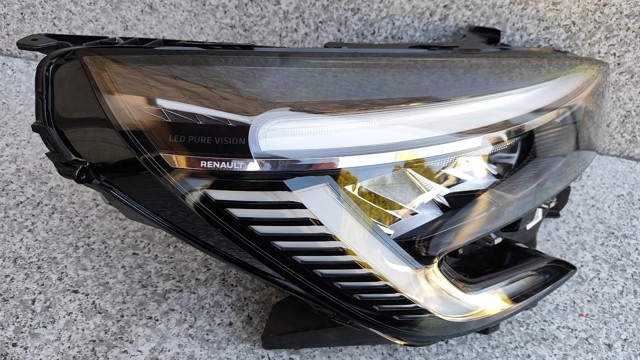 260104922R RENAULT Фара правая купить в Черкассы