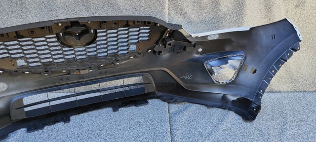 Pára-choque dianteiro KD4550031 Mazda