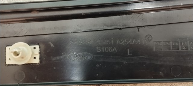 1360967 FORD Накладка стойки кузова внешняя центральная левая купить в Днепр