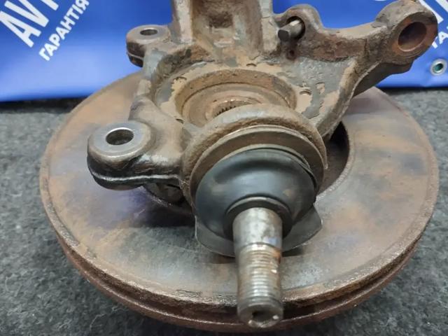 FORD 1426100 Цапфа (поворотный кулак) передний правый в наличии Каменское