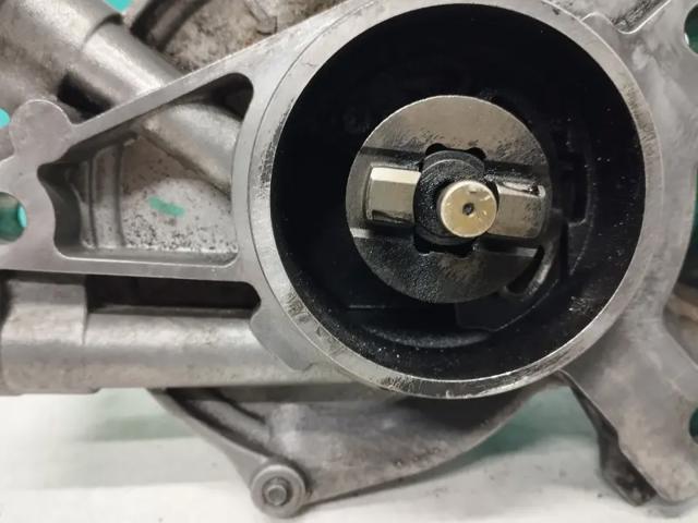 FORD 1741667 Насос вакуумный в наличии Хмельницкий