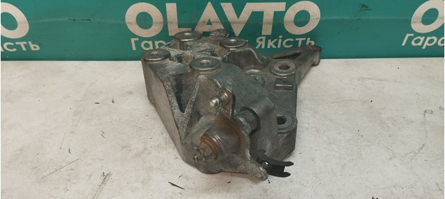 182132 PEUGEOT Кронштейн подушки (опоры) двигателя правой купить в Сумы
