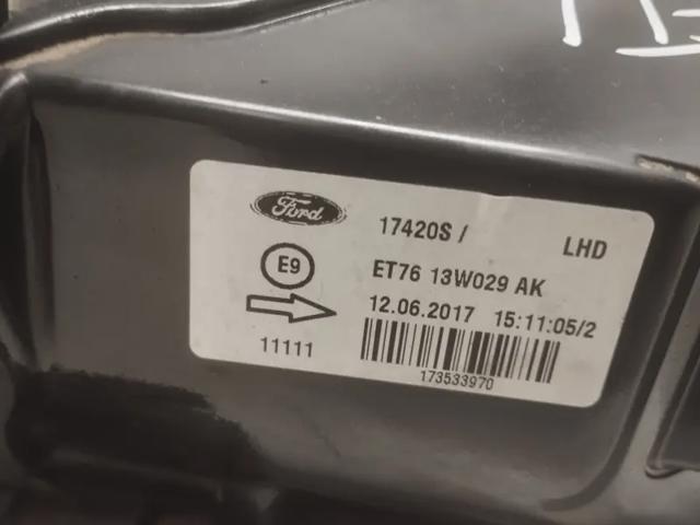 FORD 1867792 Правая фара в наличии Полтава