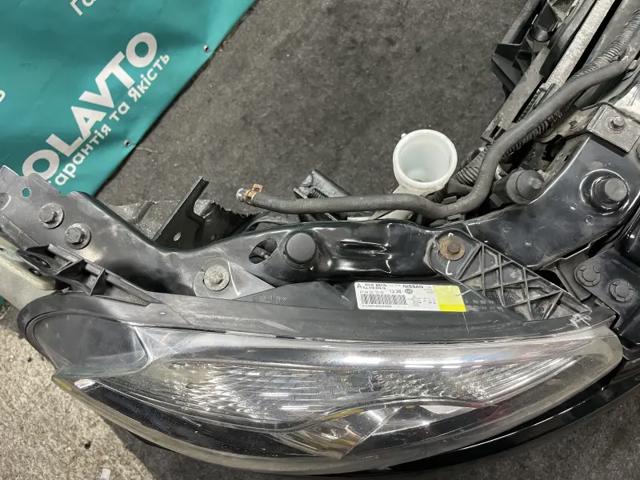 NISSAN 26010BR01A Правая фара в наличии Ужгород