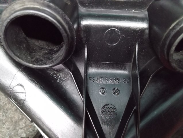 VOLVO 30725290 Коллектор впускной в наличии Украина