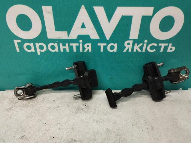 5051652 AUTOTECHTEILE Ограничитель открывания двери багажного отсека (фургон) купить в Тернополь