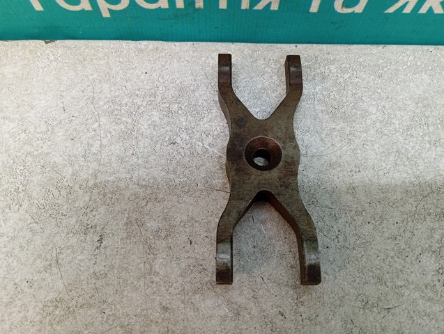 FORD 6C1Q9L535AC Кронштейн крепления форсунки в наличии Хмельницкий