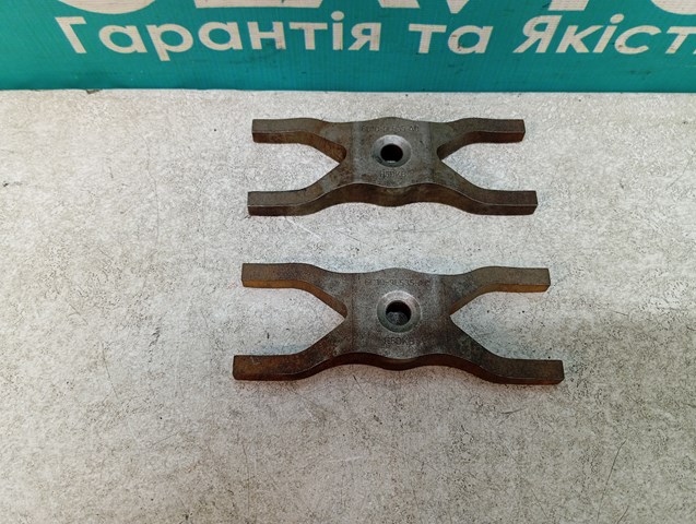 6C1Q9L535AD FORD Кронштейн крепления форсунки купить в Житомир
