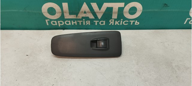 Кнопки переднего правого стекло подъемника 735532906 FIAT