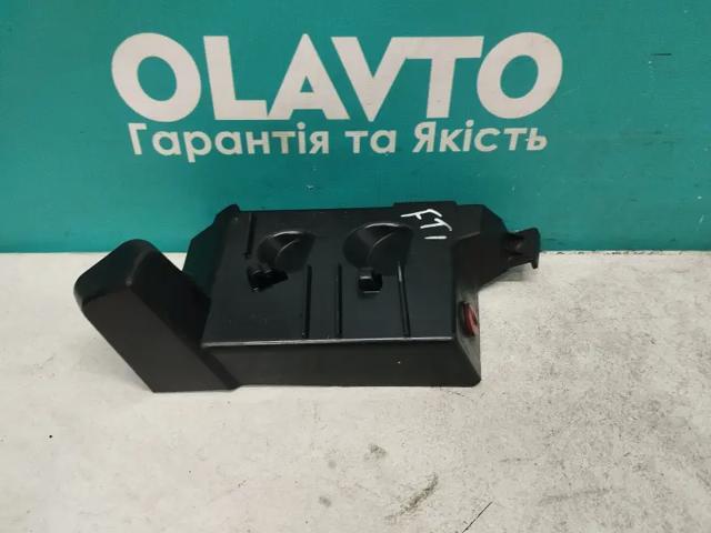 Кронштейн бампера переднего, правый FT91229 FAST