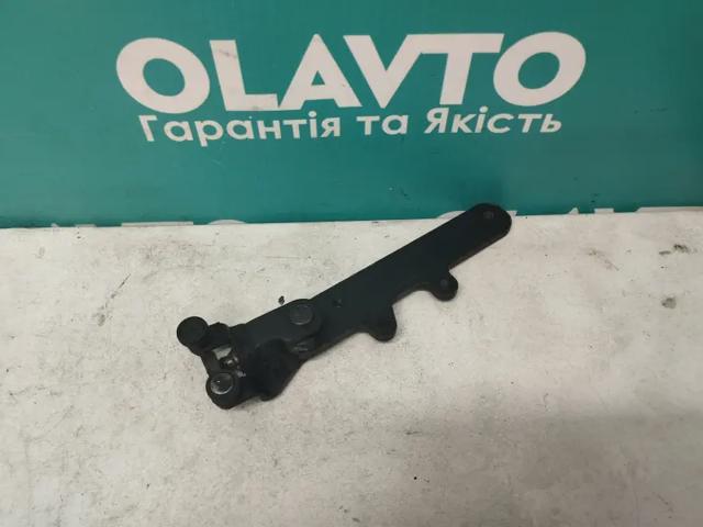 Ролик боковой (сдвижной) двери правый нижний FT95690 FAST