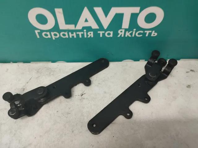 FAST FT95690 Ролик двери боковой (сдвижной) правый нижний в наличии Винница
