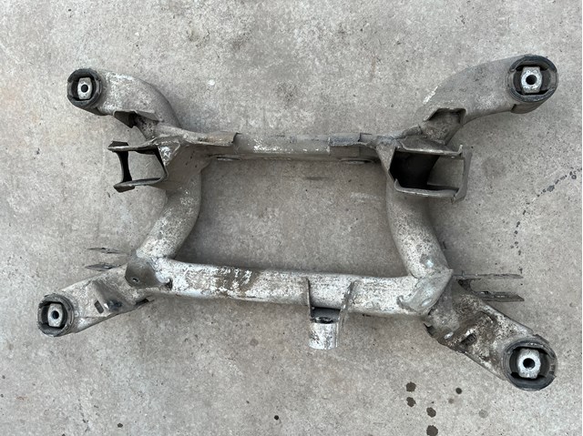 33311092871 BMW Подрамник задний купить в Ужгород