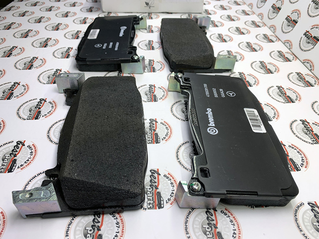 MERCEDES 0004205700 Колодки тормозные передние дисковые в наличии Винница