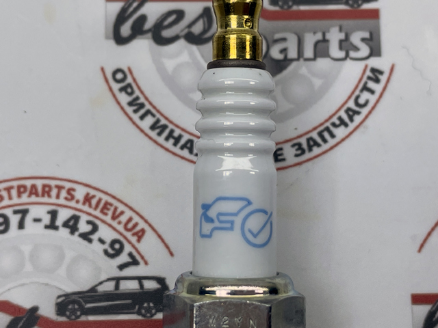 Свеча зажигания 003159940390 MERCEDES