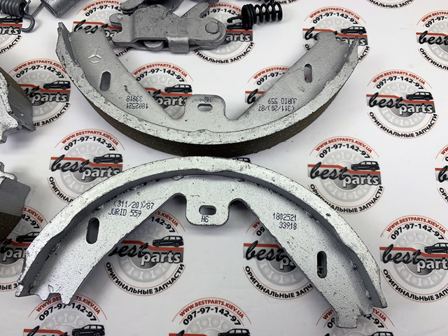 MERCEDES 0054203620 Колодки ручника в наличии Ровно