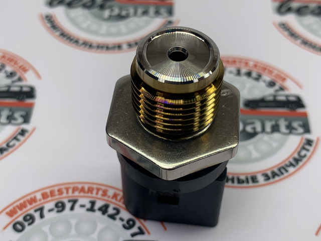 0061536528 MERCEDES Датчик давления топлива купить в Чернигов