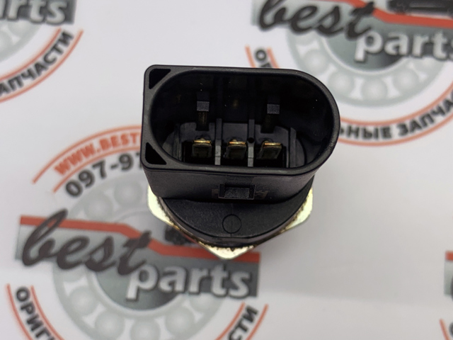 0061536528 Датчик давления топлива купить Кривой Рог