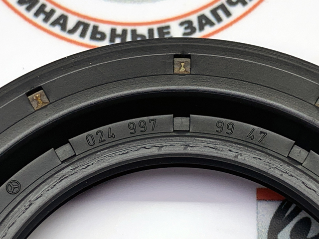 MERCEDES 0249979947 Сальник хвостовика редуктора заднего моста в наличии Павлоград