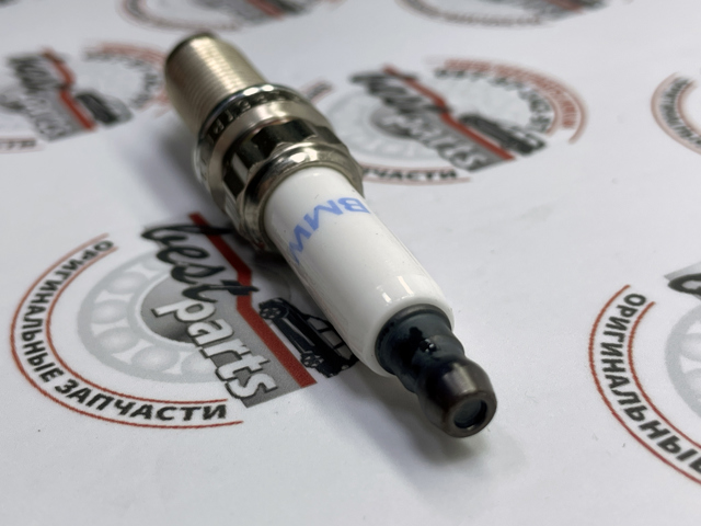 BMW 12120037582 Свеча зажигания в наличии Одесса