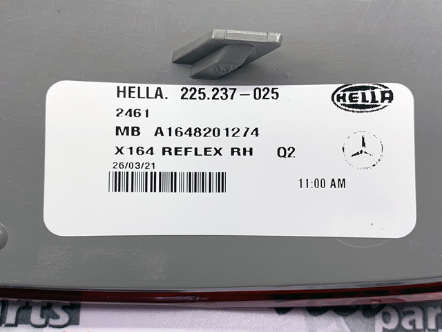 1648201274 MERCEDES Катафот (отражатель) заднего бампера правый купить в Ровно