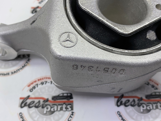 Сайлентблок переднего нижнего рычага 1663300143 MERCEDES
