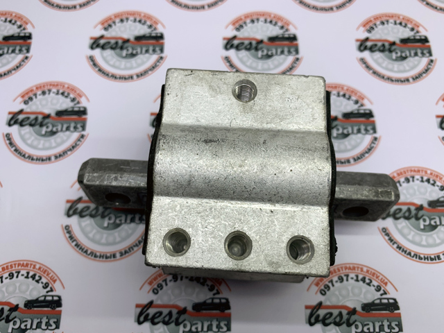 Подушка КПП 2122401018 MERCEDES