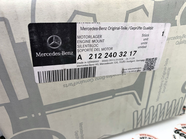 Опора двигателя, левая/правая 2122403217 MERCEDES