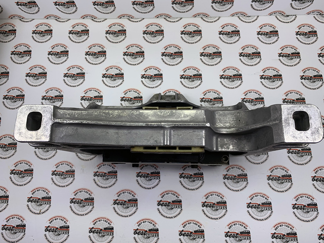 2462402517 MERCEDES Подушка (опора) двигателя правая купить в Николаев