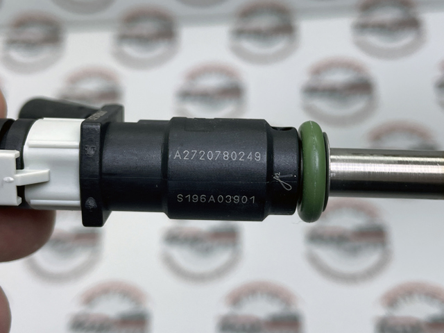 MERCEDES 2720780249 Форсунка впрыска топлива в наличии Ровно
