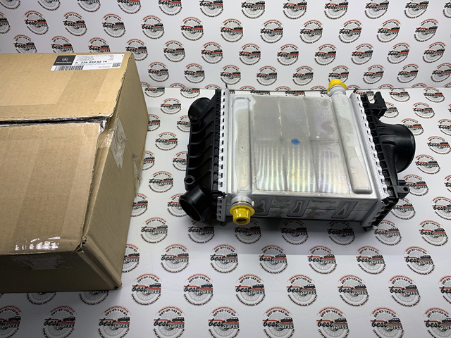 2760900214 MERCEDES Радиатор интеркуллера купить в Винница