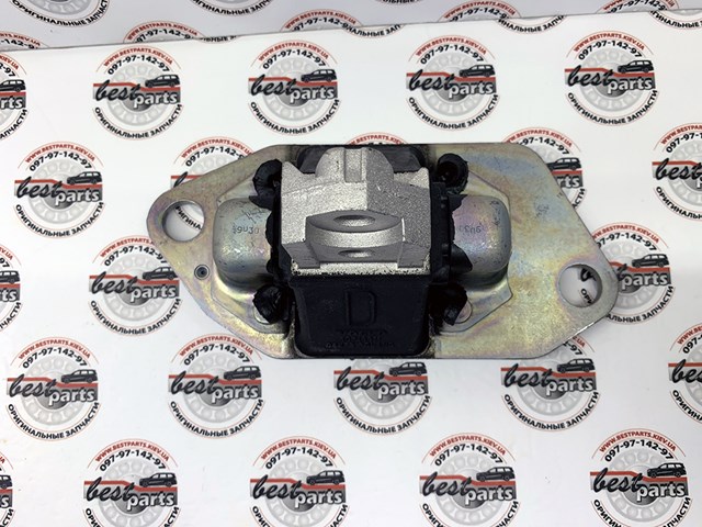 30748811 VOLVO Правая подушка двигателя купить в Чернигов