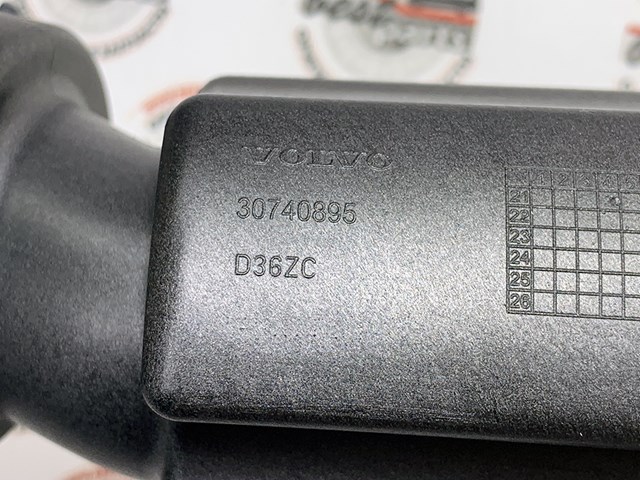 VOLVO 30794890 Патрубок интеркулера в наличии Чернигов