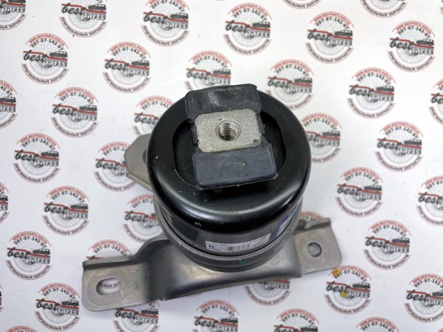 Правая подушка двигателя 31330135 VOLVO