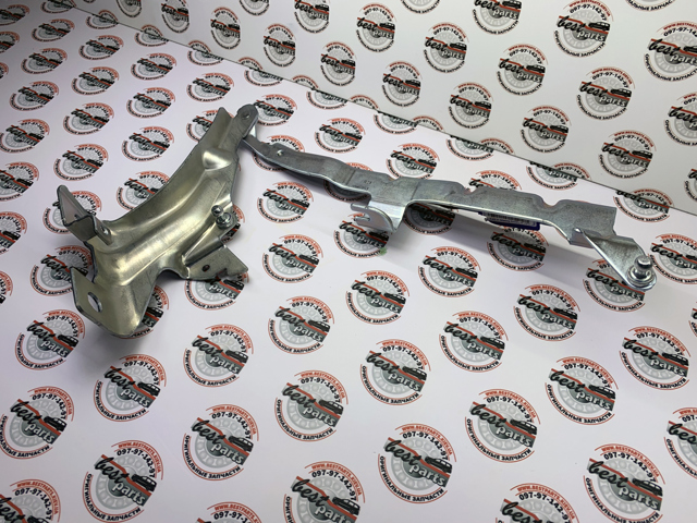 Петля капота, правая 31352879 VOLVO