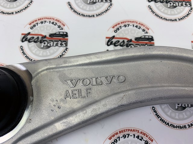 VOLVO 31360633 Рычаг передней подвески верхний правый в наличии Винница